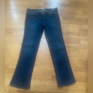 NWT Hollister boot Jean 15S. (32W 31L)